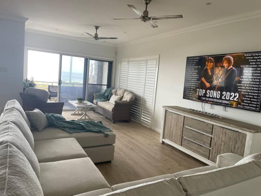 Beach House On Stockton Beach, Newcastle Βίλα Εξωτερικό φωτογραφία